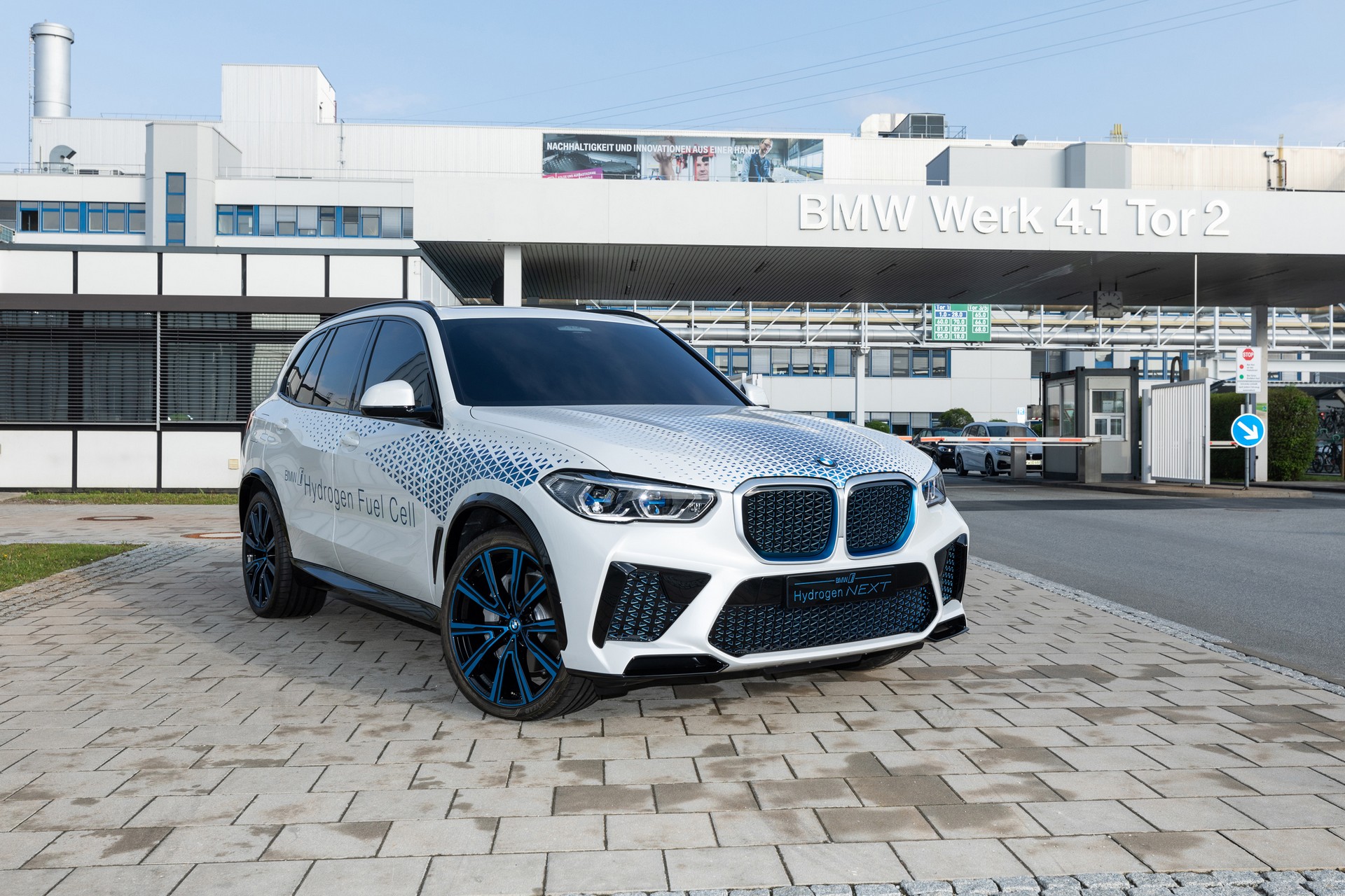 Hidrojenle Çalışan BMW X5, 2022’de Seri Üretime Geçiyor