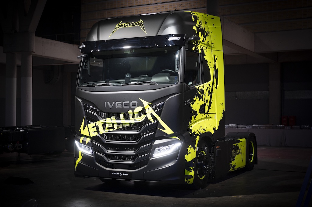 Metallica dünya turuna Iveco ile çıkacak
