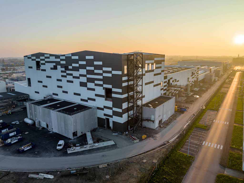 Stellantis Mercedes-Benz ile birlikte batarya fabrikası kurdu